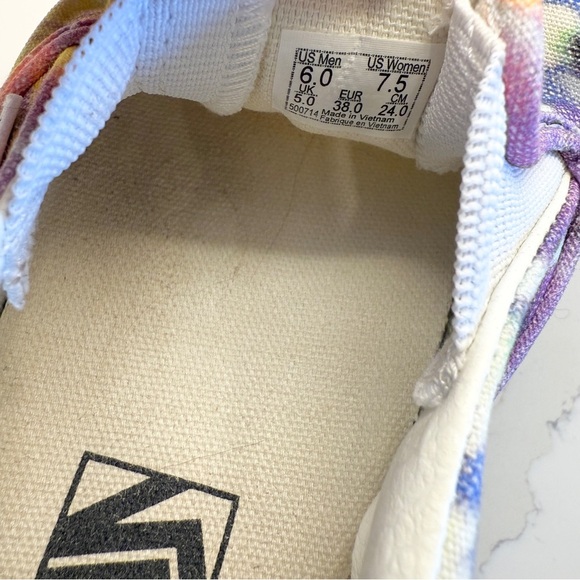 VANS Women’s Classic Slip On Washed Tie Dye Canvas Shoes Sneakers Size 7.5 - Picture 11 of 11